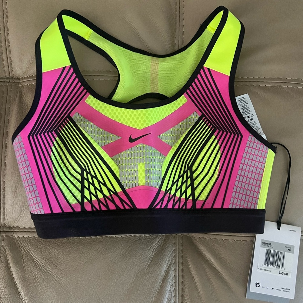 ✨NWT!✨Nike Bra Performance Sport